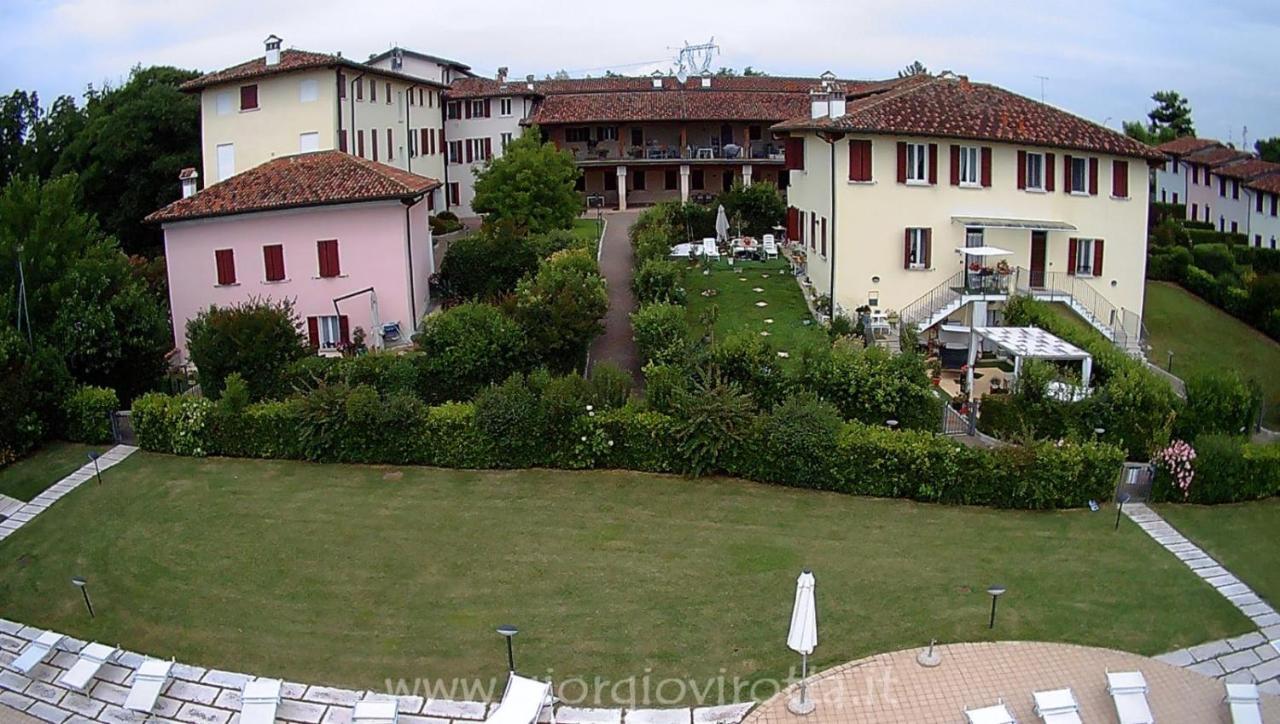 100% Design Villa Desenzano del Garda Buitenkant foto